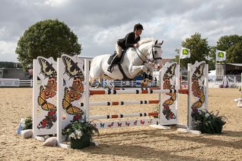 Stafford’s Katie Shaw and Fools Business return to reclaim their crown in the National 1.15m Members Cup Championship Final